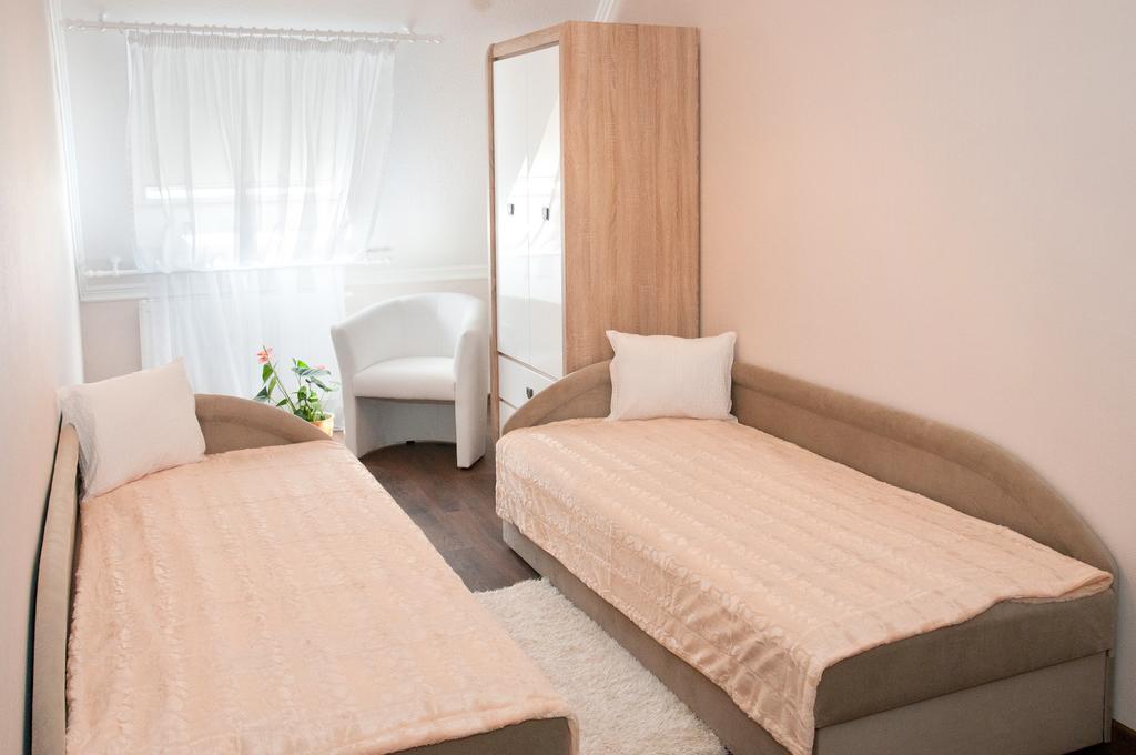 Ametiszt Apartman Heviz Exterior foto